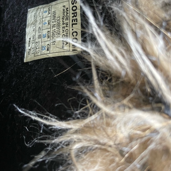 Sorel Joan of Arctic Black and Gray Winter Boots with Faux Fur Trim - Picture 8 of 14